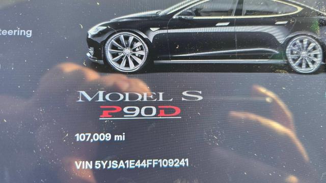Photo 8 from auction – 2015 TESL MODEL S with VIN 5YJSA1E44FF109241