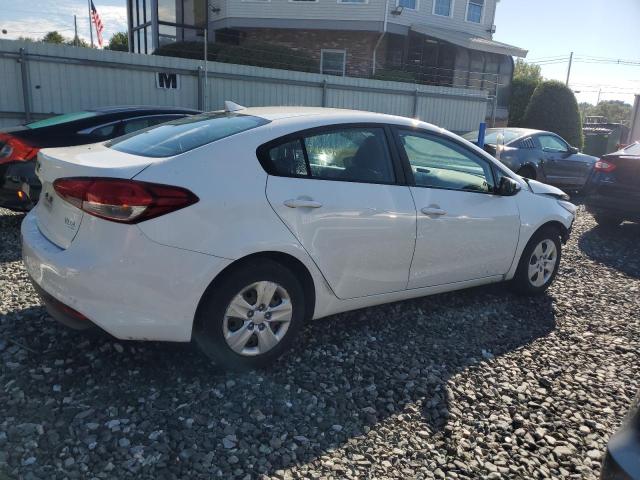 Photo 3 from auction – 2017 KIA FORTE LX with VIN 3KPFK4A70HE083214