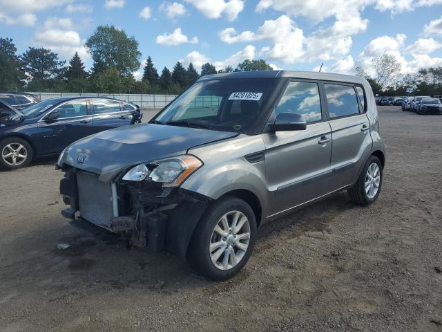 KIA SOUL + 2013 with VIN KNDJT2A62D7555443 - Photo from auction