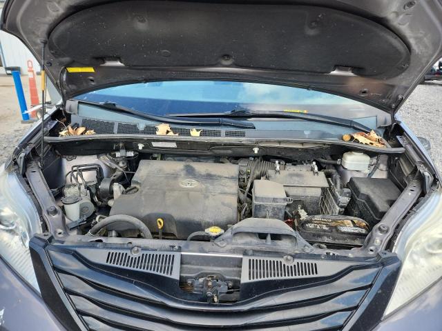 Photo 12 from auction – 2012 TOYOTA SIENNA with VIN 5TDZK3DCXCS233781