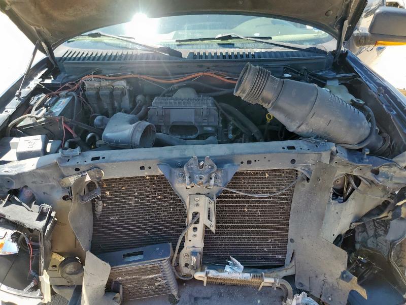 Photo 12 from auction – 2005 FORD EXPEDITION with VIN 1FMFU17505LA76972