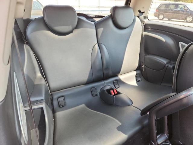 Photo 10 from auction – 2006 MINI COOPER S with VIN WMWRE33576TN28091