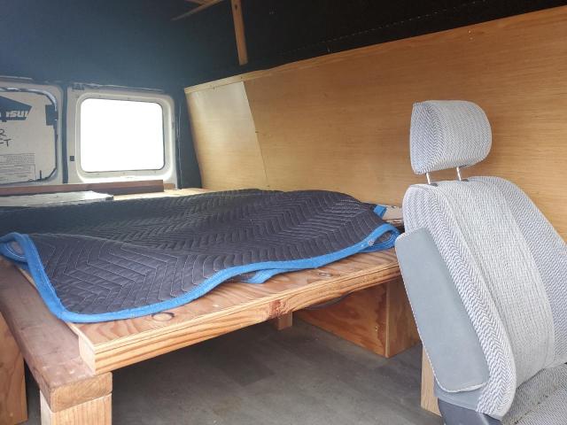 Photo 10 from auction – 2001 FORD ECONOLINE with VIN 1FDSS34FX1HB47119
