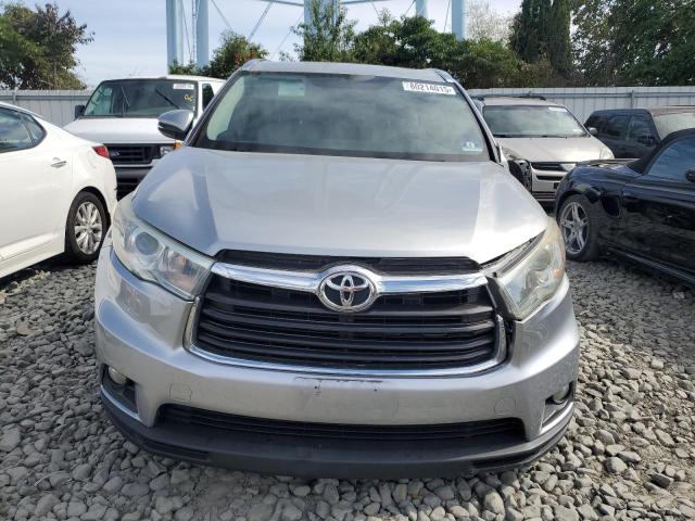 Photo 5 from auction – 2016 TOYOTA HIGHLANDER XLE with VIN 5TDJKRFHXGS247808