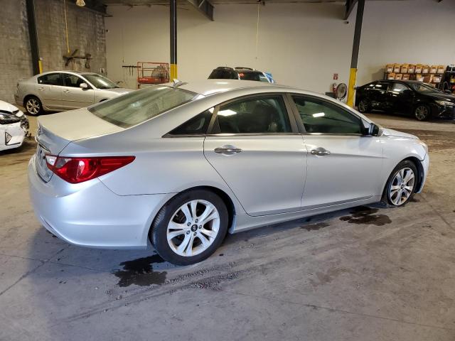Photo 3 from auction – 2011 HYUNDAI SONATA SE with VIN 5NPEC4AC8BH007152