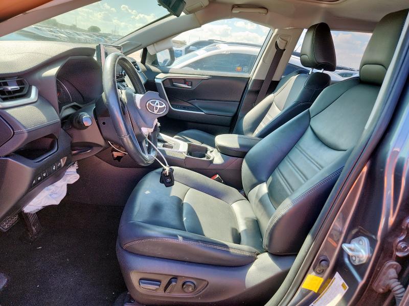 Photo 7 from auction – 2019 TOYOTA RAV4 XLE with VIN JTMA1RFVXKD037948