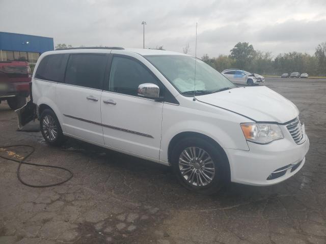 Photo 4 from auction – 2015 CHRYSLER TOWN & COU with VIN 2C4RC1CG4FR540107