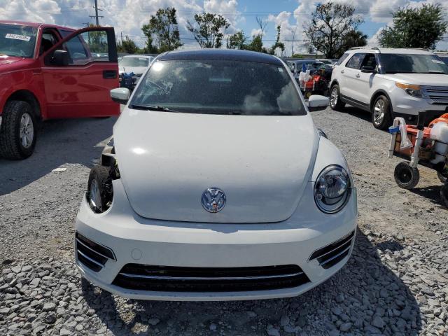 Photo 5 from auction – 2018 VOLKSWAGEN BEETLE SE with VIN 3VWJD7AT2JM702570