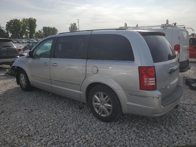Photo 2 from auction – 2010 CHRYSLER TOWN & COU with VIN 2A4RR5D17AR298951
