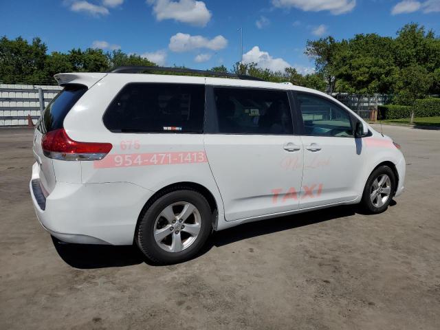 Photo 3 from auction – 2013 TOYOTA SIENNA LE with VIN 5TDKK3DC6DS297190