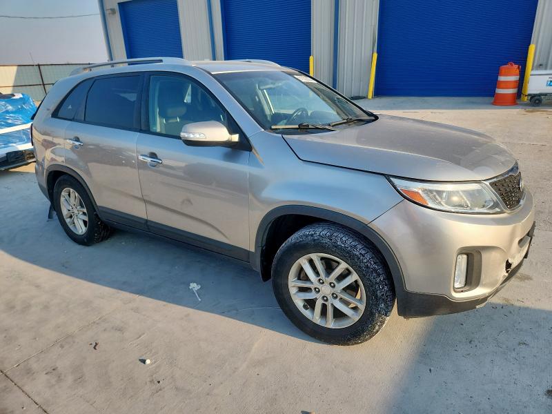 Photo 4 from auction – 2015 KIA SORENTO LX with VIN 5XYKT4A63FG594077