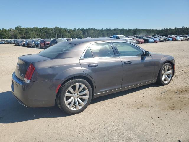 Photo 3 from auction – 2018 CHRYSLER 300 TOURING with VIN 2C3CCAAG8JH320609