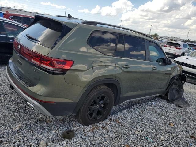 Photo 3 from auction – 2024 VOLKSWAGEN ATLAS with VIN 1V2GR2CA3RC596185