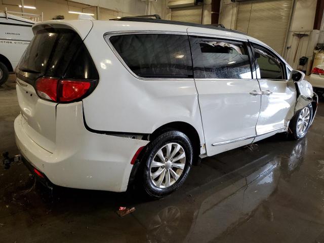 Photo 3 from auction – 2017 CHRYSLER PACIFICA T with VIN 2C4RC1BG5HR688397