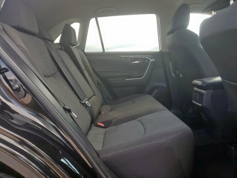 Photo 11 from auction – 2022 TOYOTA RAV4 XLE with VIN 2T3W1RFVXNW192061