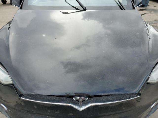 Photo 11 from auction – 2018 TESLA MODEL X with VIN 5YJXCAE2XJF136449