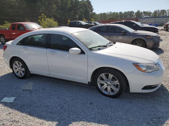 Photo 4 from auction – 2012 CHRYSLER 200 LX with VIN 1C3CCBAB3CN318514
