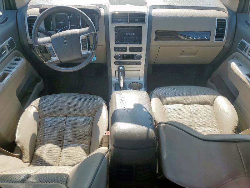 Photo 8 from auction – 2008 LINCOLN MKX with VIN 2LMDU68C68BJ10729