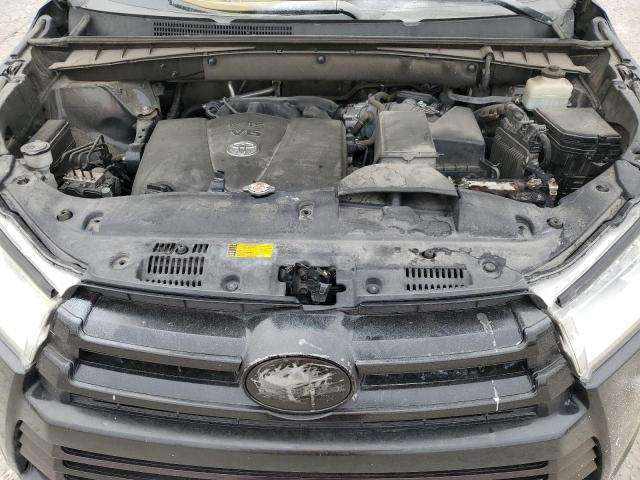 Photo 11 from auction – 2018 TOYOTA HIGHLANDER with VIN 5TDJZRFH9JS816697