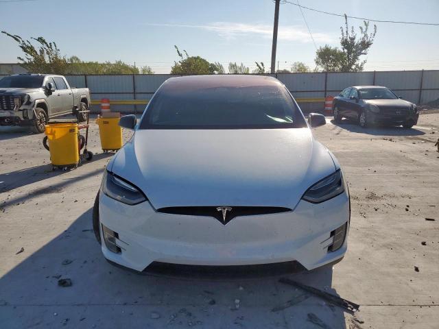 Photo 5 from auction – 2017 TESLA MODEL X with VIN 5YJXCAE26HF034284