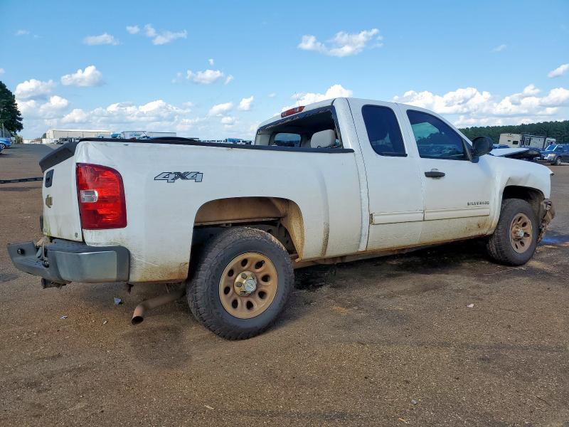 Photo 3 from auction – 2011 CHEVROLET SILVERADO with VIN 1GCRKSEAXBZ343816