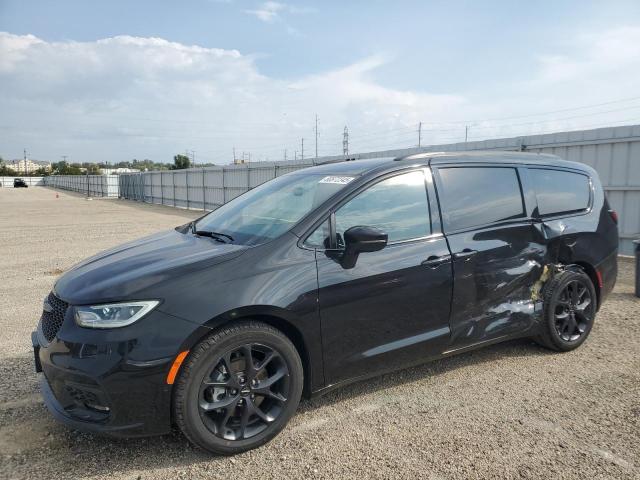 CHRYSLER PACIFICA TOURING L 2022 with VIN 2C4RC1BG4NR187853 - Photo from auction