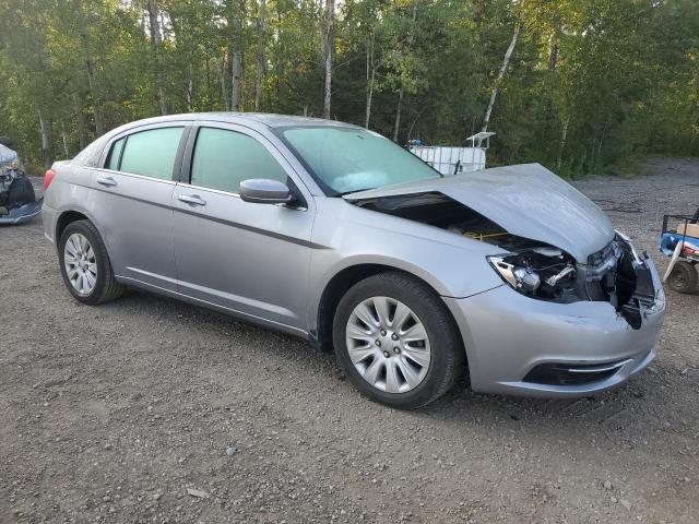 Foto 4 de la subasta – 2014 CHRYSLER 200 LX con VIN 1C3CCBAB3EN111740