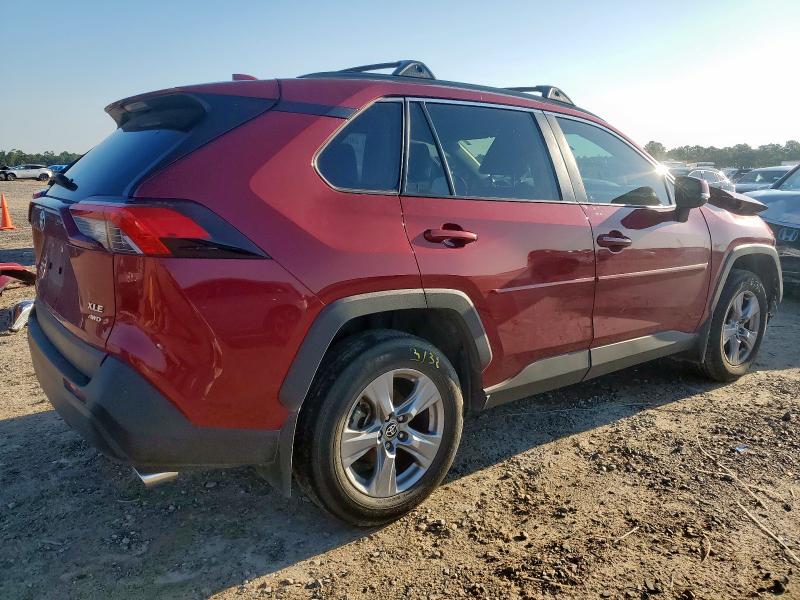 Photo 3 from auction – 2023 TOYOTA RAV4 XLE with VIN JTMP1RFV1PD099272