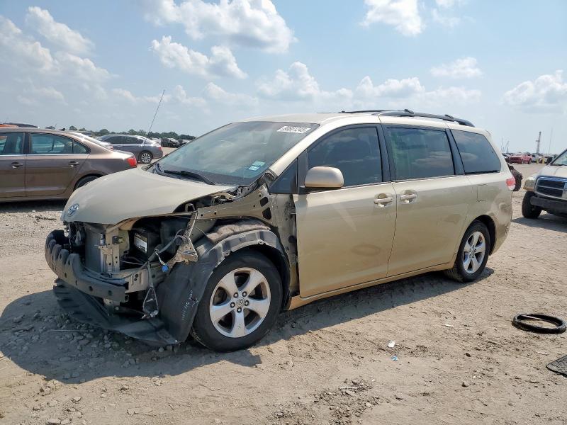 TOYOTA SIENNA LE 2014 with VIN 5TDKK3DC8ES426791 - Photo from auction