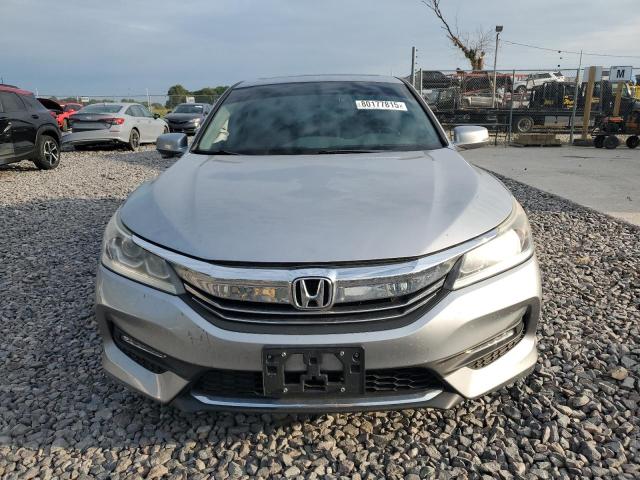 Photo 5 from auction – 2017 HONDA ACCORD EXL with VIN 1HGCR3F82HA042372