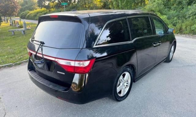 Photo 4 from auction – 2011 HONDA ODYSSEY TO with VIN 5FNRL5H90BB091578