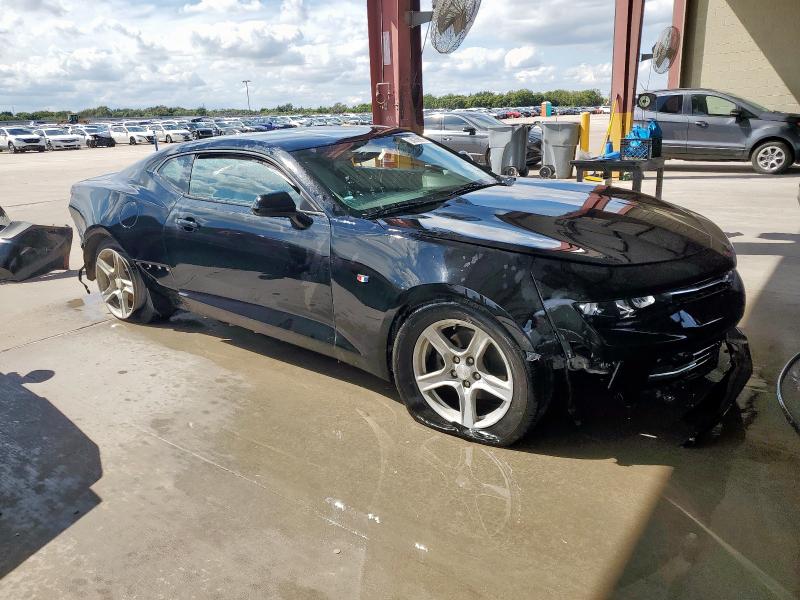 Photo 4 from auction – 2017 CHEVROLET CAMARO LT with VIN 1G1FB1RS9H0109348