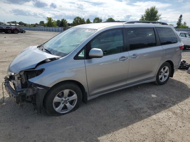 TOYOTA SIENNA LE 2018 with VIN 5TDKZ3DC0JS947073 - Photo from auction