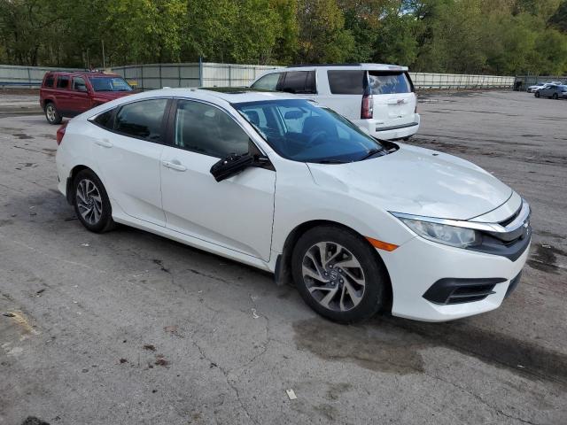 Zdjęcie 4 z aukcji – 2017 HONDA CIVIC EX z VIN 2HGFC2F71HH576545