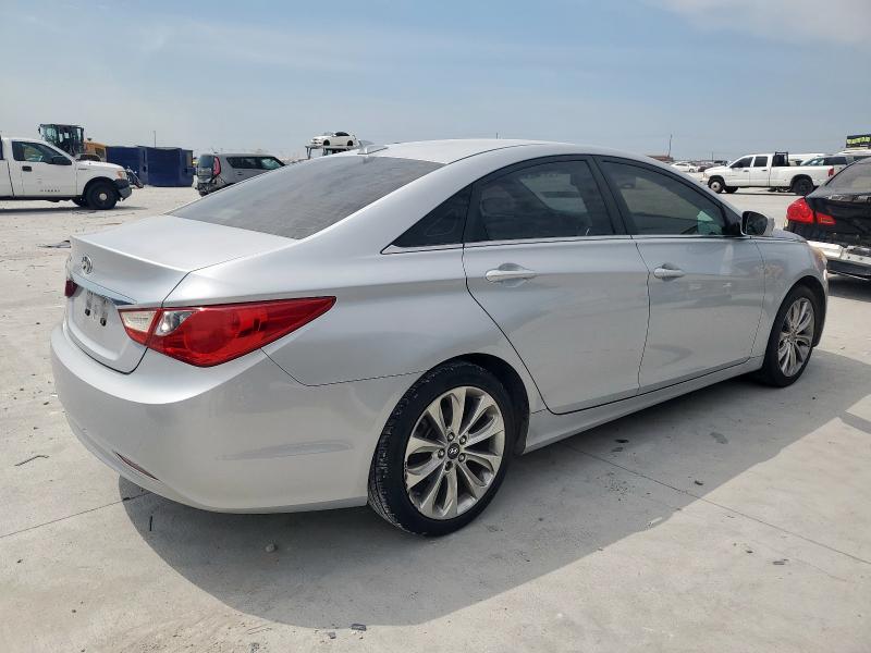 Photo 3 from auction – 2012 HYUNDAI SONATA GLS with VIN 5NPEB4AC0CH351420