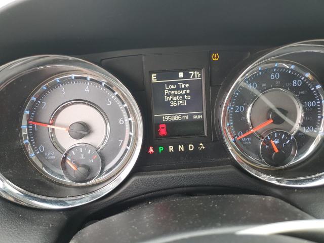 Photo 9 from auction – 2015 CHRYSLER TOWN & COU with VIN 2C4RC1BG4FR752328