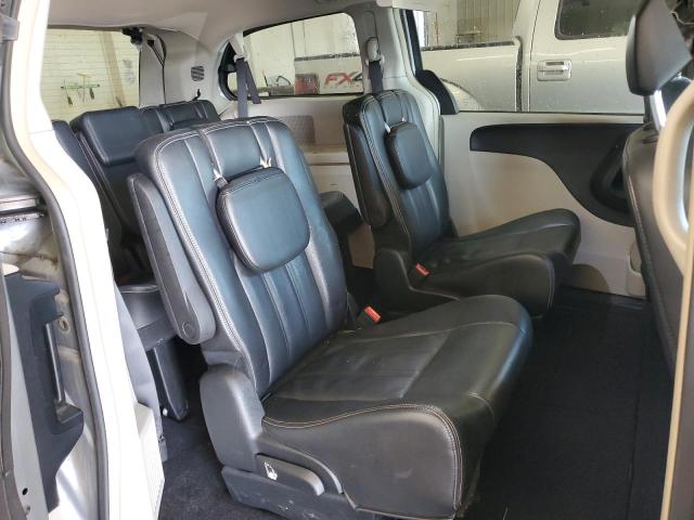 Photo 11 from auction – 2014 CHRYSLER TOWN & COU with VIN 2C4RC1BGXER437290