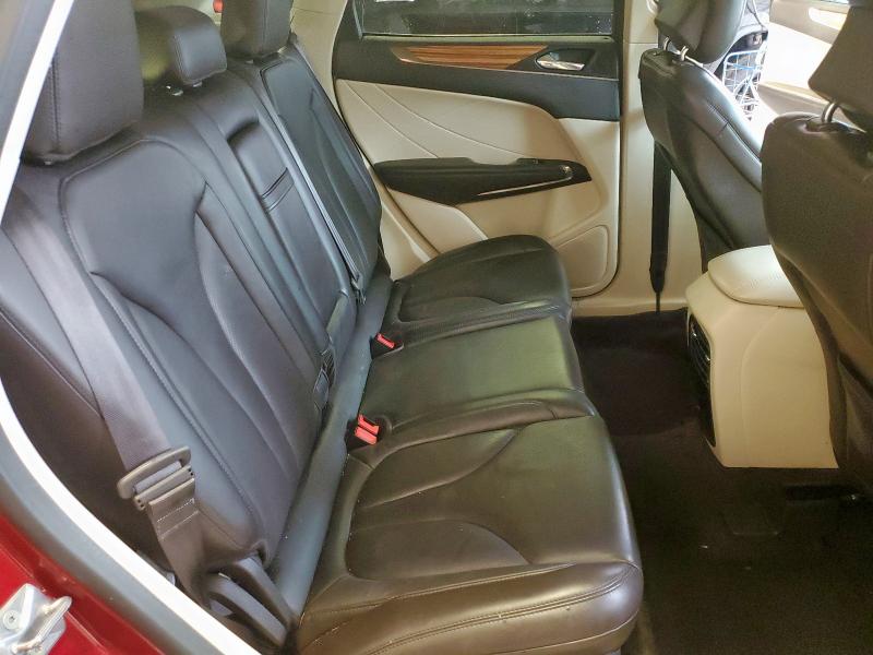 Photo 11 from auction – 2016 LINCOLN MKC SELECT with VIN 5LMCJ2C9XGUJ20271