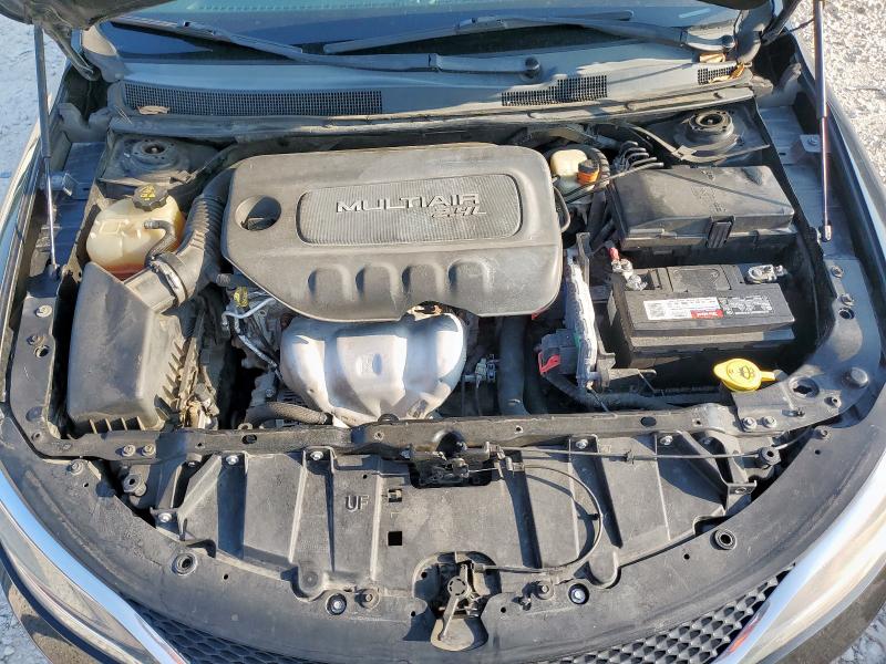 Photo 11 from auction – 2015 CHRYSLER 200 LIMITE with VIN 1C3CCCAB5FN546508