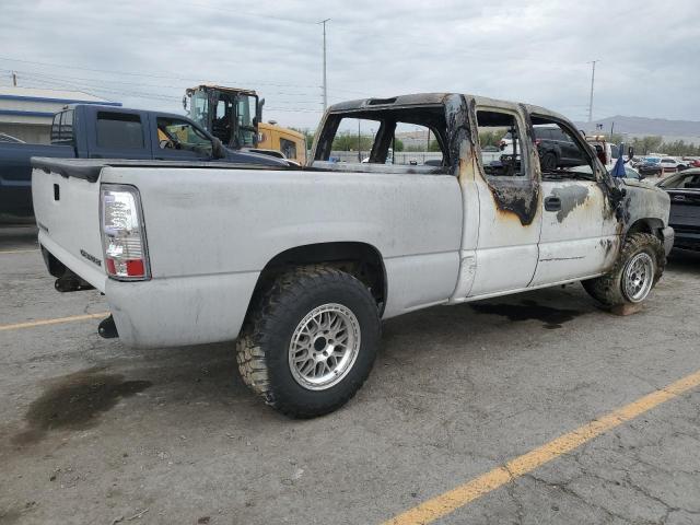 Photo 3 from auction – 2003 CHEVROLET SILVERADO with VIN 2GCEK19V731106636