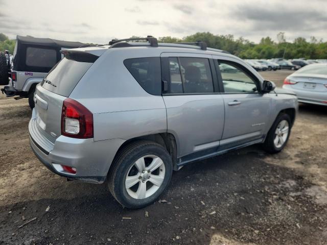 Photo 3 from auction – 2017 JEEP COMPASS LATITUDE with VIN 1C4NJDEB1HD105557