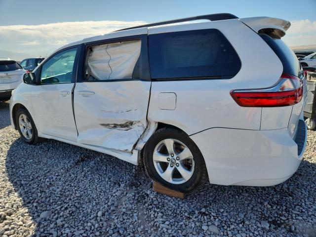 Photo 2 from auction – 2018 TOYOTA SIENNA LE with VIN 5TDKZ3DC9JS929445