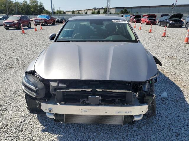 Photo 5 from auction – 2023 GENESIS G70 BASE with VIN KMTG34TA3PU130750