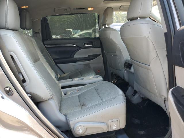 Photo 11 from auction – 2016 TOYOTA HIGHLANDER with VIN 5TDYKRFHXGS153443