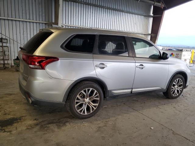 Photo 3 from auction – 2017 MITSUBISHI OUTLANDER ES with VIN JA4AD2A39HZ027194