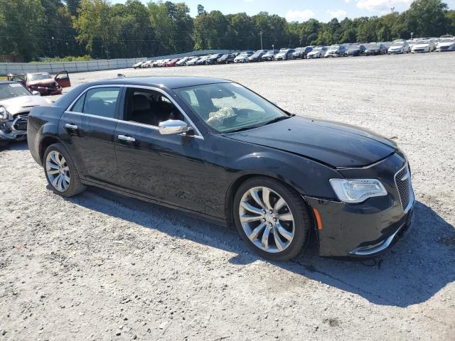 Photo 4 from auction – 2019 CHRYSLER 300 LIMITED with VIN 2C3CCAEG2KH536256