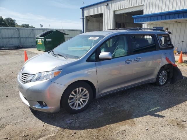 TOYOTA SIENNA XLE 2013 with VIN 5TDYK3DC8DS399763 - Photo from auction