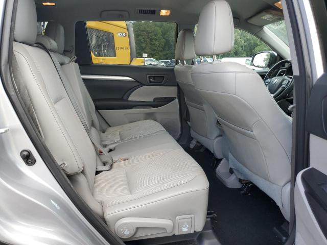 Photo 10 from auction – 2016 TOYOTA HIGHLANDER with VIN 5TDBKRFH8GS356028