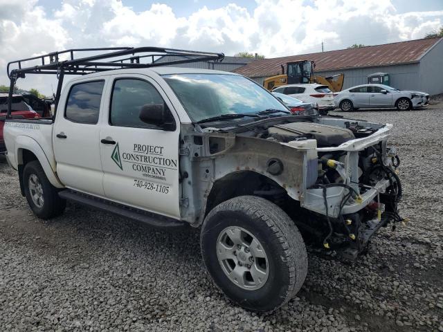 Photo 4 from auction – 2014 TOYOTA TACOMA DOUBLE CAB with VIN 3TMLU4EN7EM160765