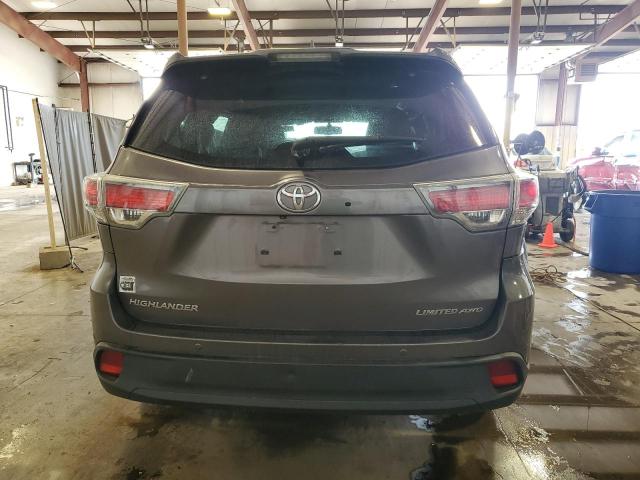 Photo 6 from auction – 2016 TOYOTA HIGHLANDER with VIN 5TDDKRFHXGS226955